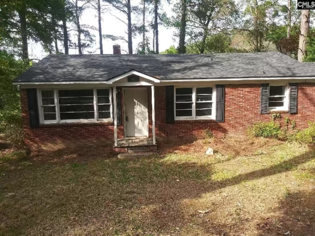 Primary Photo - 3 Bedroom 1.5 Bathroom HOUSING VOUCHER ACC...