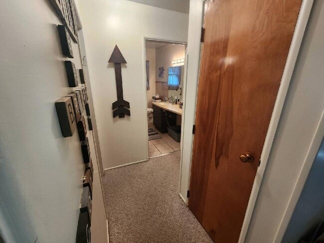 Building Photo - Coming Soon - Nice 2 bedroom 1 1/2 bathroo...