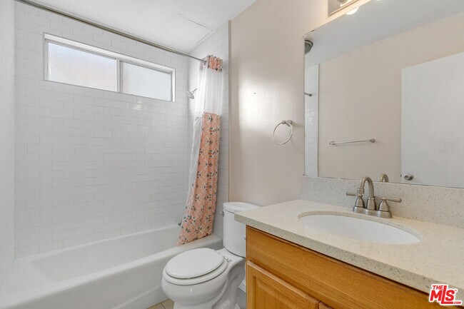 Building Photo - 2628 6th St