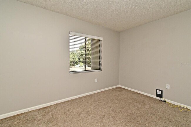 Building Photo - 512 Shane Cir