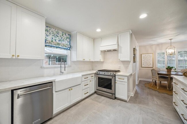 Building Photo - 7810 Pagewood Ln
