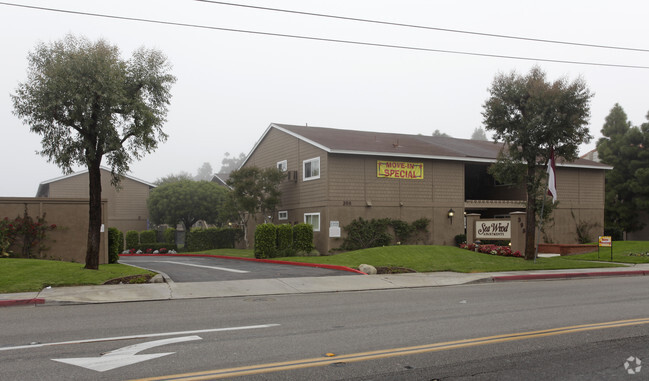 Primary Photo - Sea Wind II Apartments