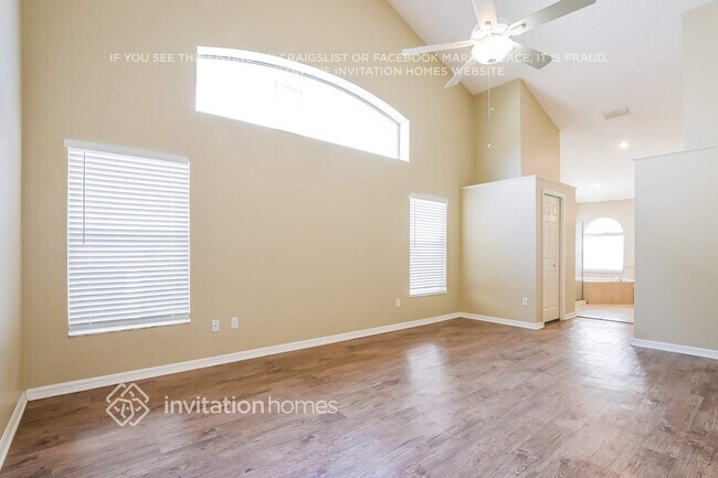 Building Photo - 13697 Crystal River Dr
