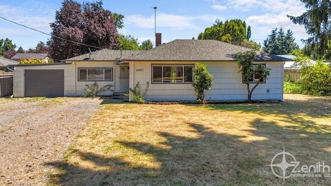 Building Photo - 4207 NE 59th Ave