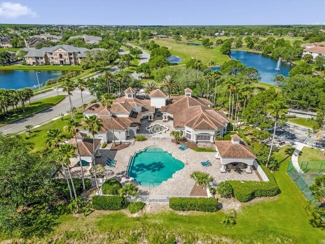 Building Photo - 13953 Fairway Island Dr