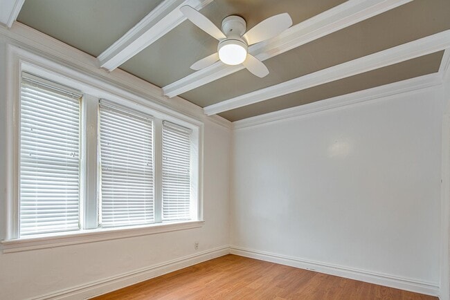 Building Photo - 101 73rd St