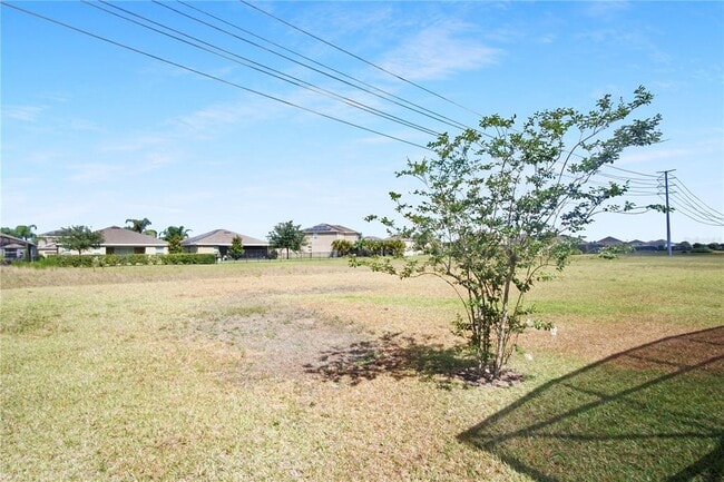 Building Photo - 2545 Rosemont Cir