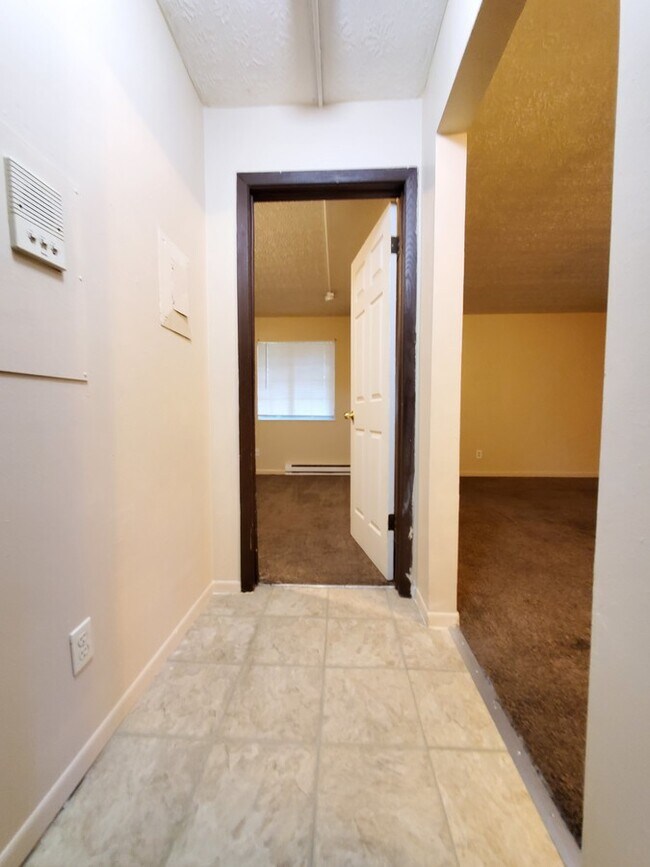 Building Photo - 417 Sherman St