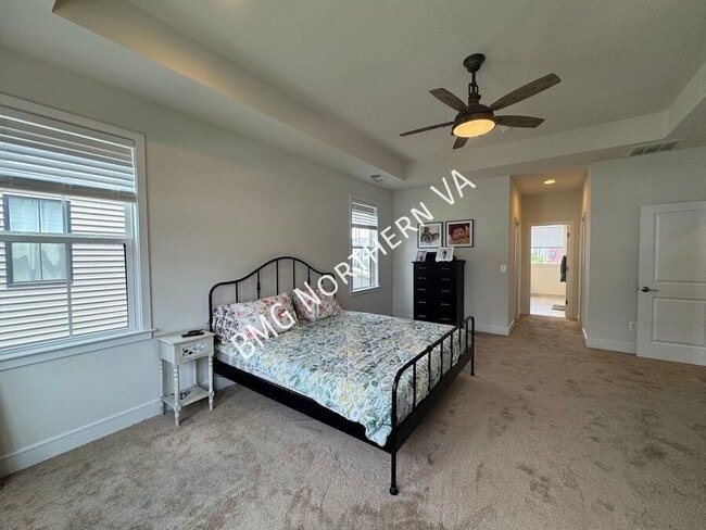 Building Photo - 25459 Byrnes Crossing Dr
