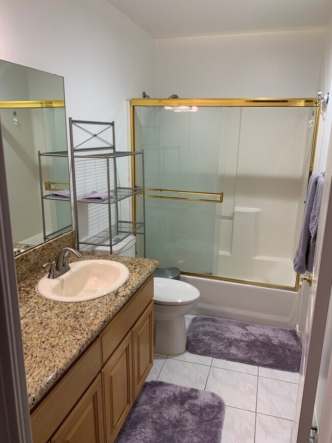 Building Photo - 4315 W 145th St