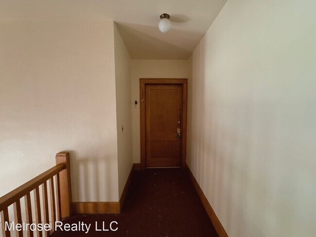 Building Photo - 1 br, 1 bath House - 137 1/2 NW 17th Street