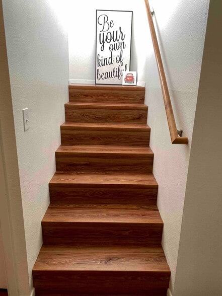 Building Photo - 4135 NW Walnut Pl