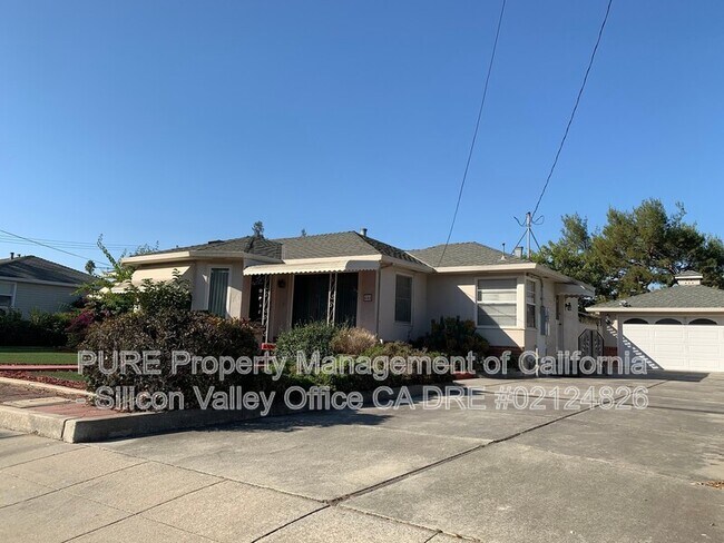 Building Photo - 444 Tyrella Ave