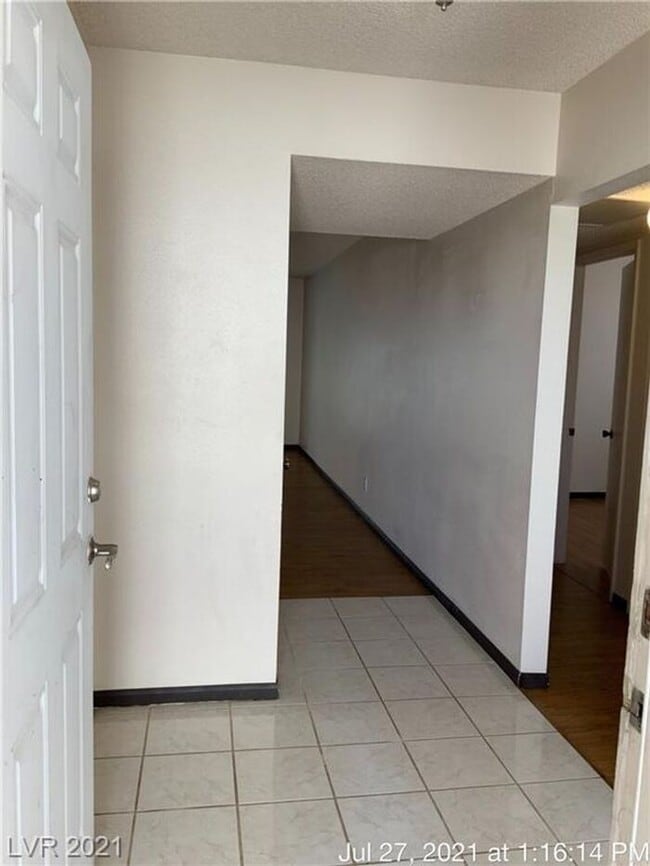 Building Photo - COMING SOON -- Ready no later than Mid-April