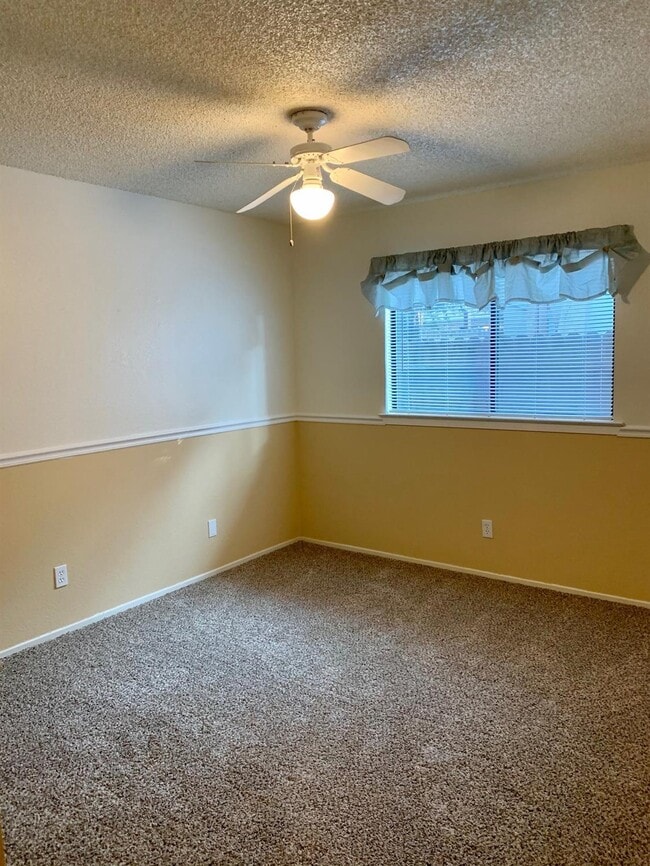 Building Photo - 1797 E Solar Ave