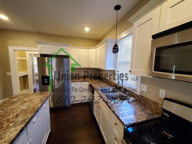 Building Photo - 1626 6th St