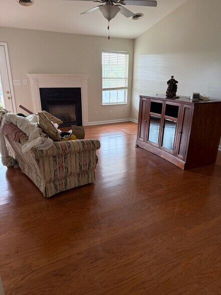 Building Photo - 6318 Sky Song Ln