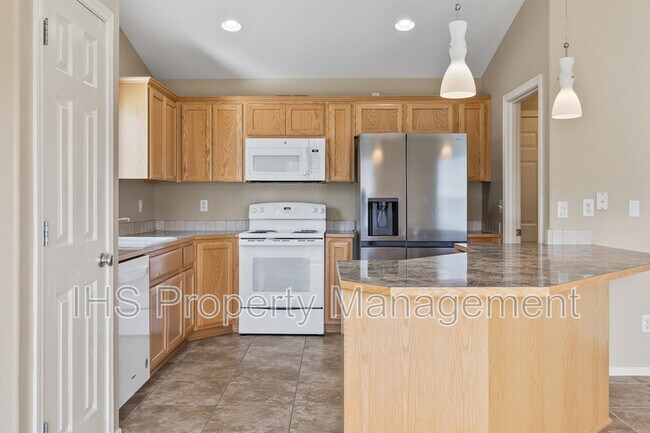 Building Photo - 1701 W 30th Ave