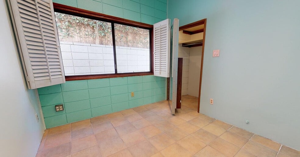 Building Photo - 1205 Pine Ave