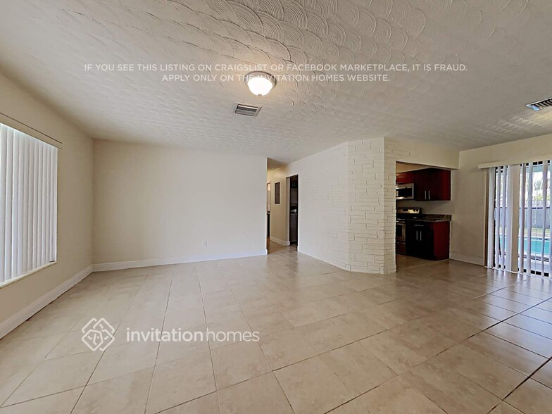 Building Photo - 6750 SW 25th St