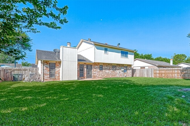 Building Photo - 2711 Quarry Hill Rd