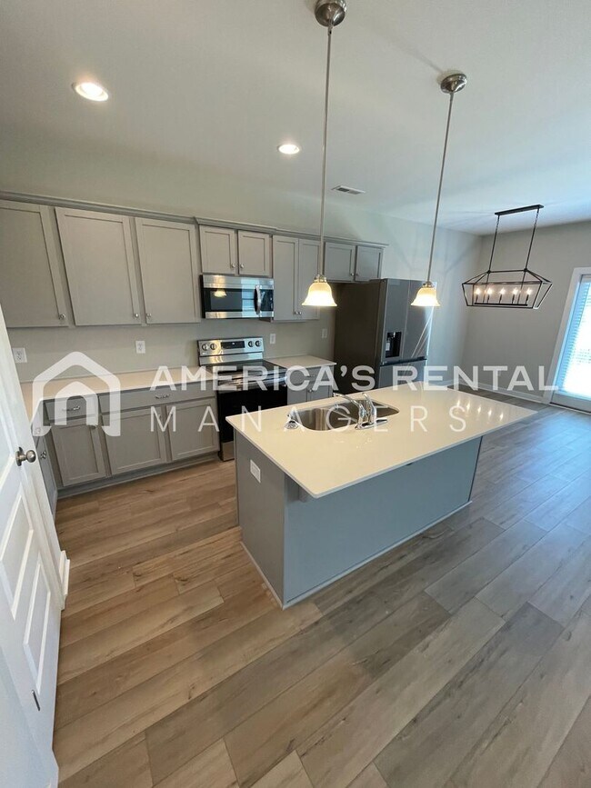 Building Photo - Home for Rent in Cullman, AL!! Available to View Now!!! SIGN A 13 MONTH LEASE BY 01/15/26 TO RECE...