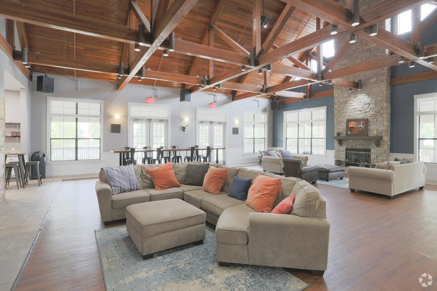 Clubhouse - The Linc Apartments