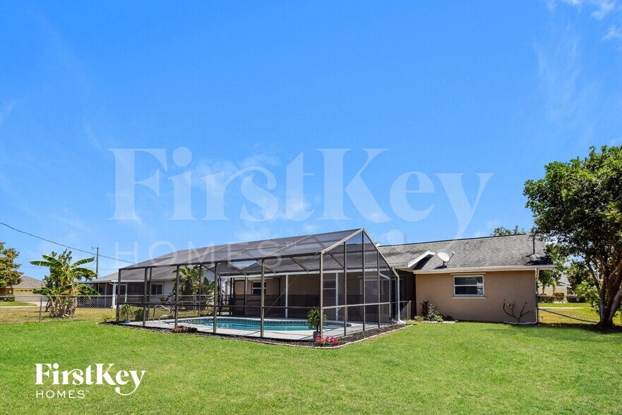 Building Photo - 406 SE 10th Ave