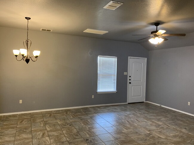 Building Photo - Beautiful duplex in Cooper School District!