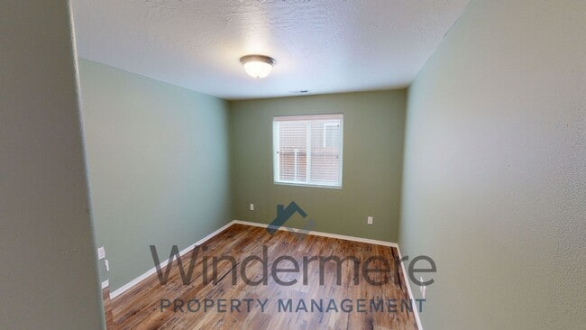 Building Photo - 230 Chapra St