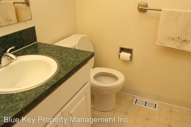 Building Photo - 3 br, 2 bath House - 5890 SW 203rd Ave