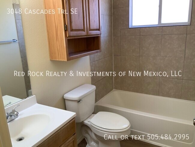 Building Photo - 3048 Cascades Trail SE