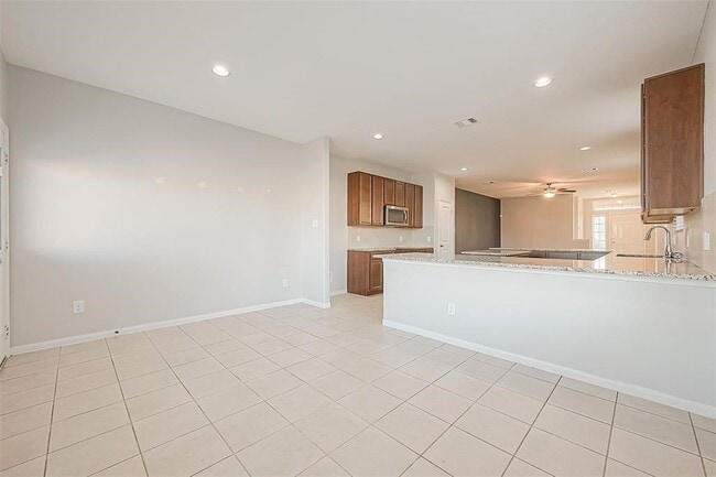 Building Photo - 24930 Scarlatti Cantata Dr