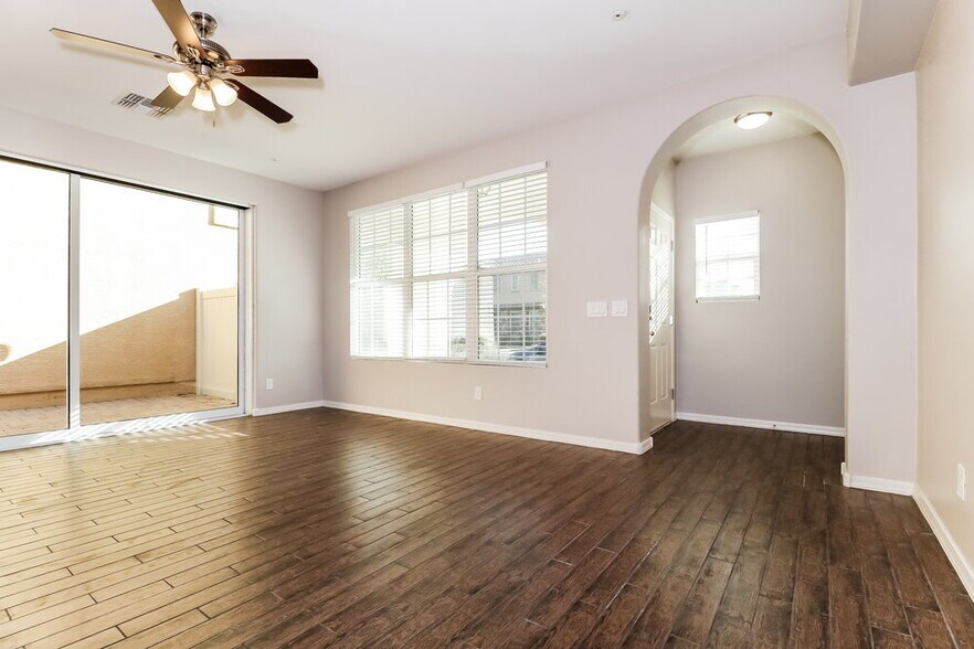 Building Photo - 28943 N 124th Dr