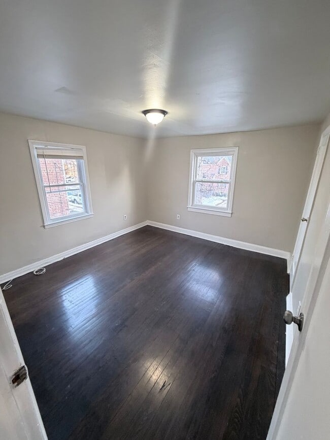 Building Photo - 3 Nordacs