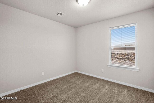 Building Photo - 14581 Firewheel Ave