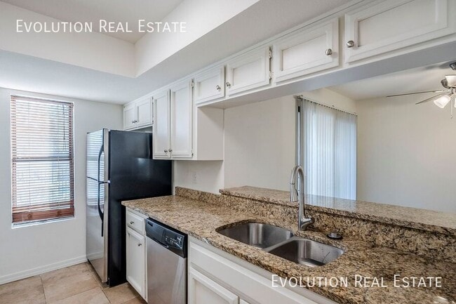 Building Photo - 7502 E. Thomas-105