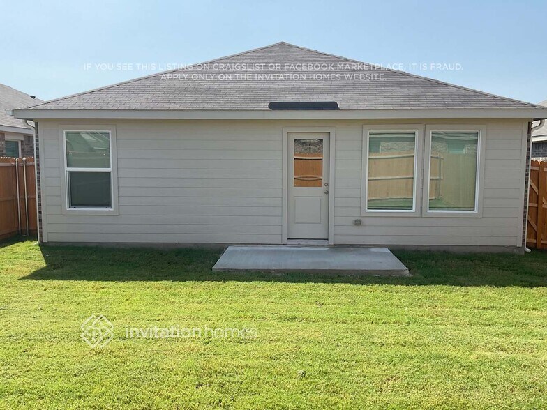 Building Photo - 1407 Merlin Blf St