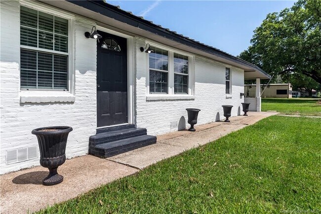 Building Photo - 1613 West St