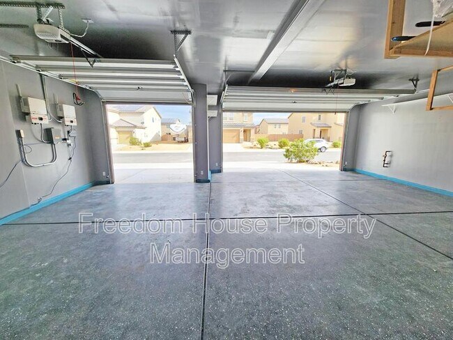 Building Photo - 3821 E Weld Ave