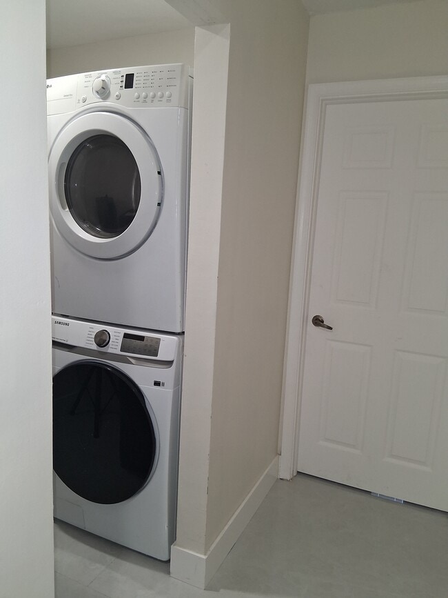 Building Photo - 2353 SW 181st Terrace