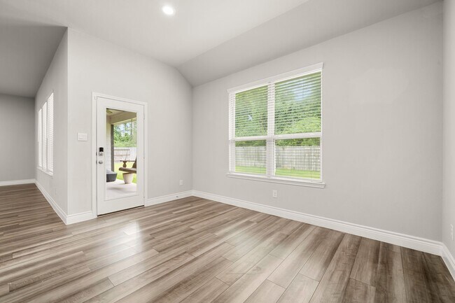 Building Photo - 31214 Raleigh Creek Dr