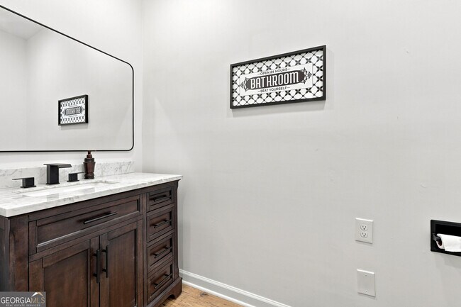 Building Photo - 4225 Twin Rivers Dr