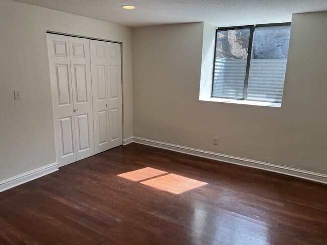 C001 2nd Bedroom - 1930 Aldrich Ave S