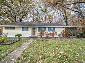 Building Photo - Marvelous 4 Bed 2.5 Bath House In Quarry H...