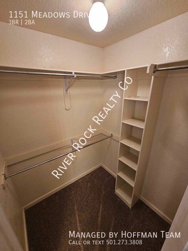 Building Photo - 1151 Meadows Dr