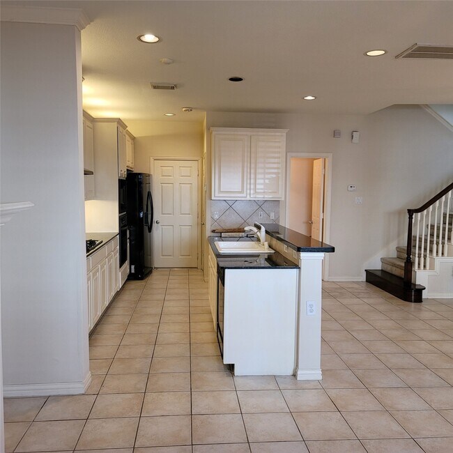Building Photo - 7111 Harmony Cove Cv