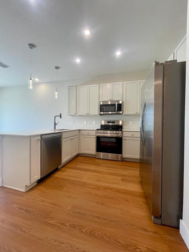 Building Photo - 6159 Park Promenade Way
