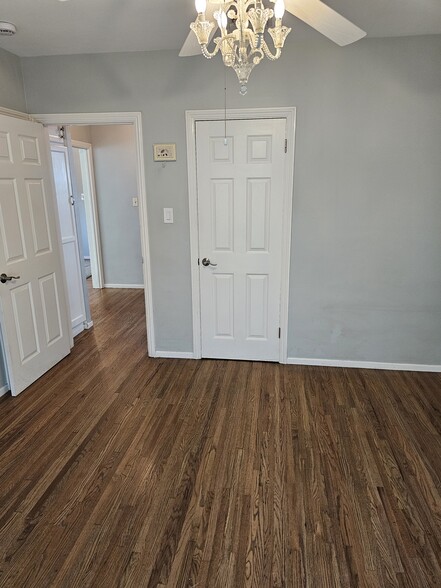 Building Photo - 707 N Lima St