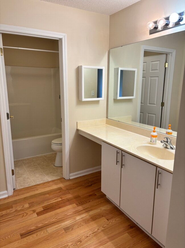 Building Photo - 39 B Jacobs Way Lane-